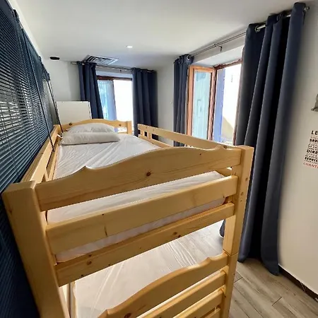 Apartment De Standing Au Port Climatise, Centre-ville, Proche Et Commerces *